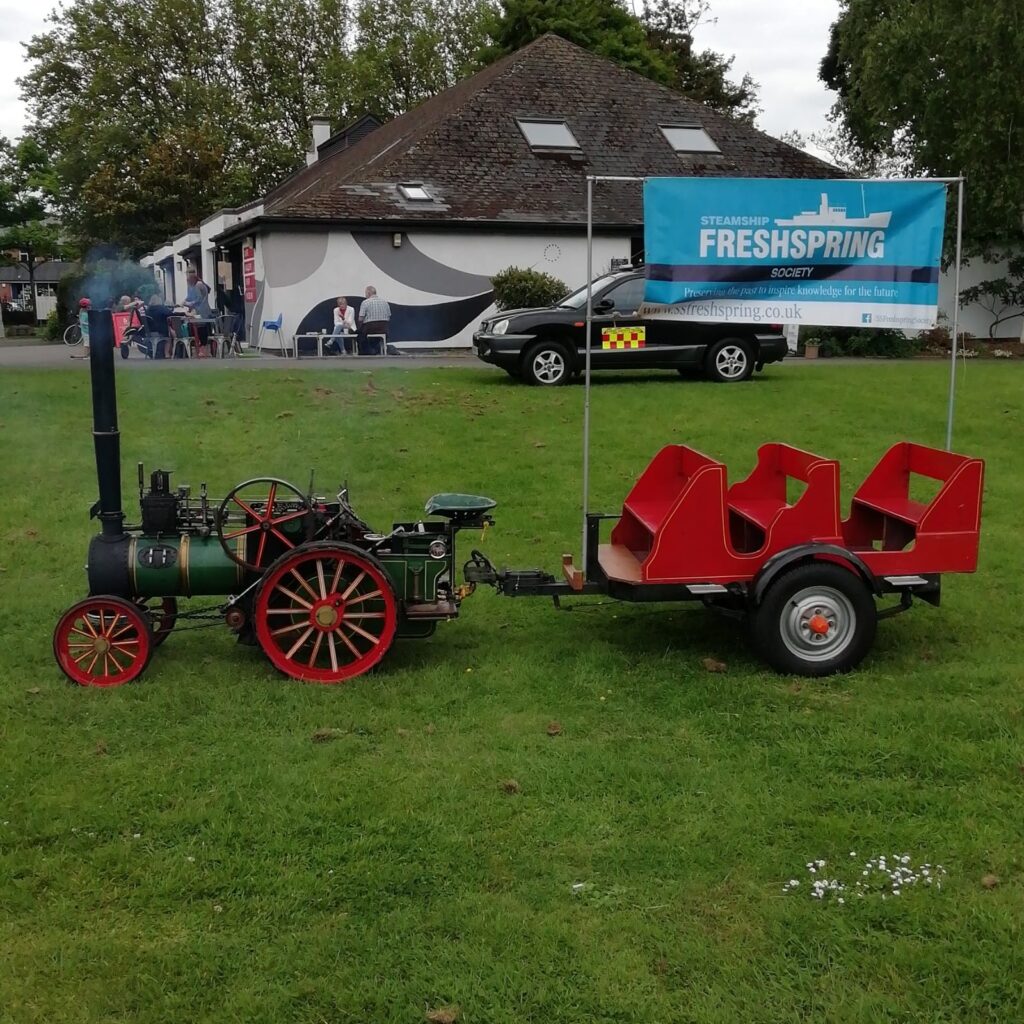 john's-traction-engine